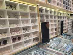 -沫芮眼镜·蔡司官方授权店(人民广场店)