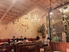 -玛格萝妮比萨屋(陆家浜路店)