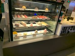 面包甜点陈列柜-麦当劳(城西银泰店)