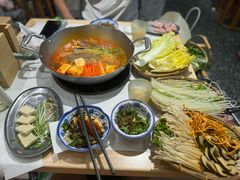 -王奋斗贵州酸汤牛肉火锅