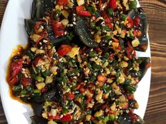 凉拌皮蛋-奇味鸡煲(麦地店)