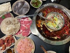 -洞亭火锅(防空洞总店)