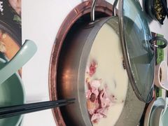 -洪氏嗨捞·猪肚鸡火锅(阳光天地店)