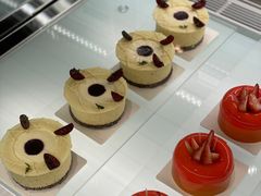 -潮一不贰·法式甜品·生日蛋糕·西式简餐(外滩店)