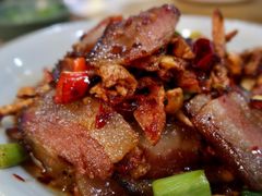 土萝卜干炒土腊肉-吃饭皇帝大土家民族菜(正大广场店)