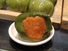 蛋黄肉松青团-沈大成(城隍庙店)