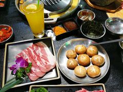 秘制开片五花肉-哈哈碳都·牛肋条无限自助烤肉(宝龙店)