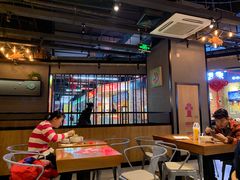 大堂-渝是乎川渝小炒(新世界百货望京店)