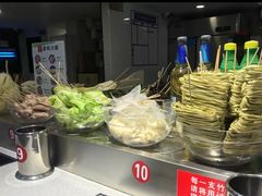-百品聚旋转火锅(万德庄店)