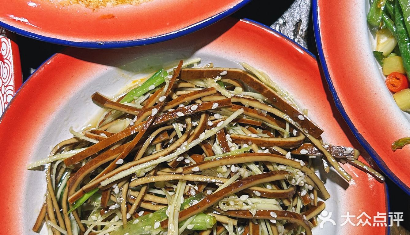 来勒家吃饭没得点道行可不行