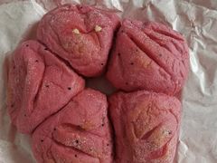 火龙果之子-木子木水日式烫面包(世界城光谷店)