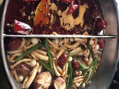 -湊湊火锅·茶憩(新中关购物中心店)