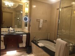 -广州富力丽思卡尔顿酒店