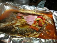 -愿者上钩·纸包鱼(翻身店)