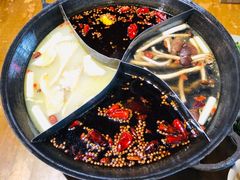 -白乐天毛肚火锅馆(解放碑店)