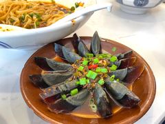 -李与白包子铺(桐梓林店)