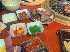 -喜牛烧肉酒场·黑金店(威高广场店)