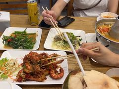-两兄弟Song Pee Nong(2号店)