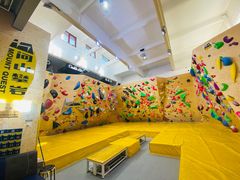 -问山MountQuest攀岩馆