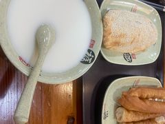 -禾诗夜市大饼油条(松江店)