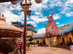 -七彩云南欢乐世界