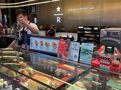 -星巴克臻选(上海虹桥新天地三店)