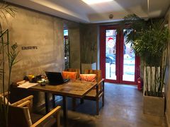 -HIGH FIVE哈福手工汉堡(桂林路店)