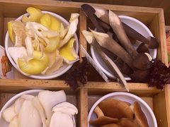 -阿婆情腊排骨火锅(金虹路店)