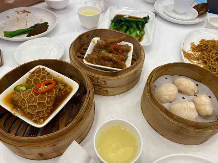 东海海都酒家(南城店)-"场地大,环境不错,大屏幕看新闻不过两点前.