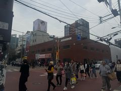 -梨大女人街