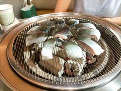 金牌鳗鱼半条-围炉肉舍•炭烤活鳗•丹东海鲜烤肉(步行街店)