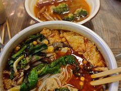 -丽丽三鲜螺蛳粉(田林路店)