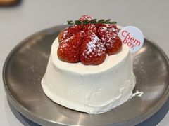 草莓戚风蛋糕-CHEMBOX·COFFEE·BRUNCH(天津K11店)