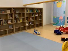 -戊辰亲子游泳俱乐部