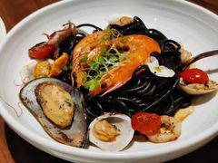 -港丽餐厅(正大店)