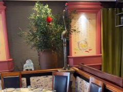 -八府香鸭·啫啫煲(华山路店)