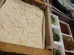 -东口码头·烧鸽子·鱼头泡饼·地方菜(金鹰悦城店)
