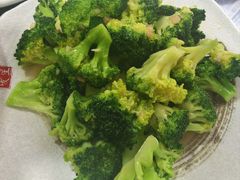 蒜蓉炒西兰花-红星光发煲仔饭(文海店)