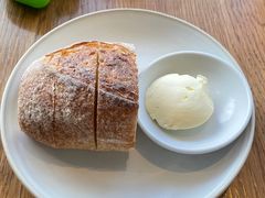 -ROAST coffee & eatery