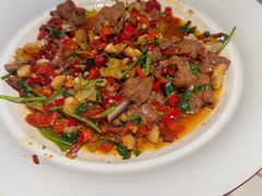 -阿瓦山寨·湘菜现炒·剁椒鱼头王(咸阳总店)