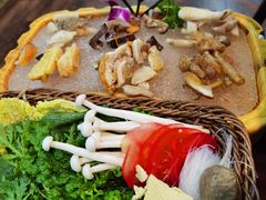 -滇釜火锅·能喝汤的火锅(车公庄店)