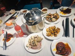 -领鲜活海鲜榴莲自助火锅(东门店)