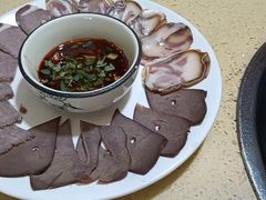 -东巴谷野生菌火锅餐厅