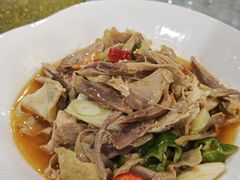 -汗腾格里·风味餐厅(新疆驻京办店)