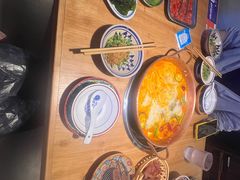 -洱火云南酸菜牛肉火锅(石景山当代商城店)