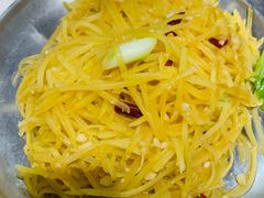 -喜悦小串丹东小黄牛海鲜烧烤大排档(民主广场店)