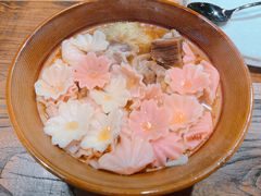 台湾红烧牛腩樱花面-谷咖啡·鲜花绿植花园餐厅