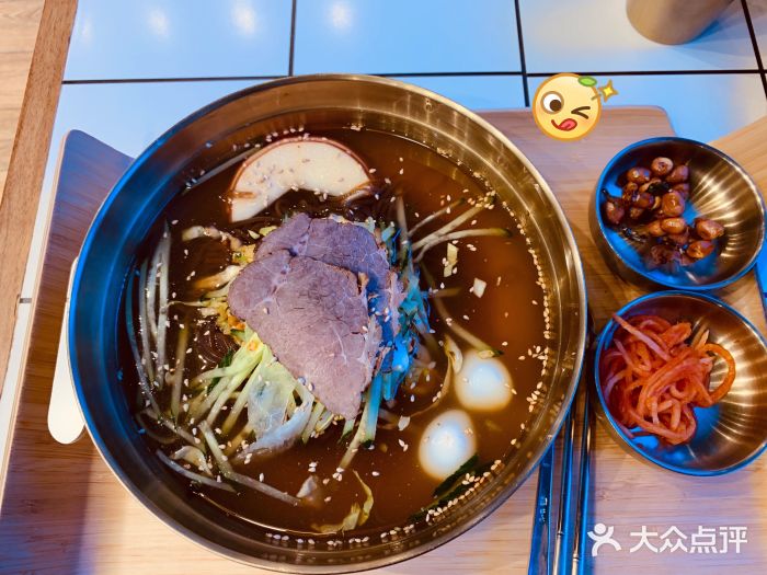 厚有蛋·朝鲜族现压牛肉冷面现压荞麦牛肉冷面图片