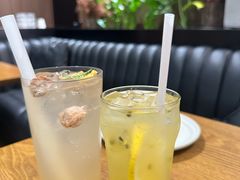 -Two Birds One Stone·一石二鸟(诚品生活店)