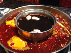-小天鹅火锅·一线江景洪鼎旗舰店(洪崖洞店)